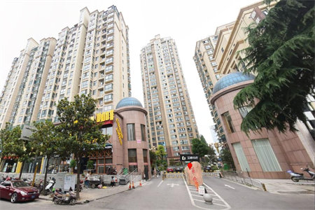 东平港基山水茗筑3室2厅1卫65万120m2毛坯房出售